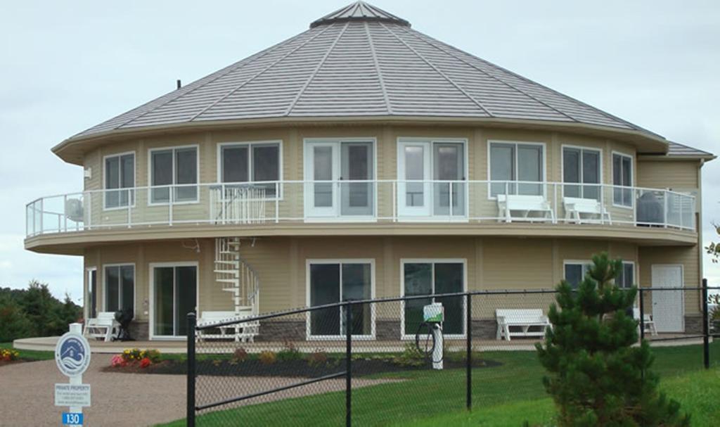 Around The Sea - Cana Da'S Rotating House, Suites & Tours نورث روستيكو المظهر الخارجي الصورة
